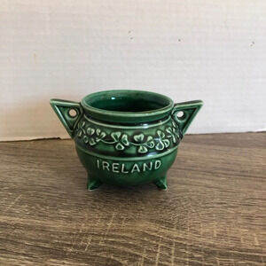 Vtg Sylvac Ireland  Cauldron